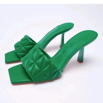 Зелени нагънат дамски обувки на висок ток с квадратни пръсти и отворени пръсти; Новост лятото на 2022 г.; римски обувки-гладиатори; Пикантни джапанки за стриптийз на висок ток