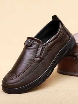 Мека, устойчива на плъзгане на тъканта обувки, мъжки единичен обувки срещу смрад, дишаща мъжки ежедневни обувки на средна възраст, обувки за педалите, папины обувки