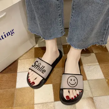 Уникални прозрачни чехли дамски летни домашни ins в Гонконгском стил за почивка в корейски стил устойчива на плъзгане външна дрехи модни домашни сандали